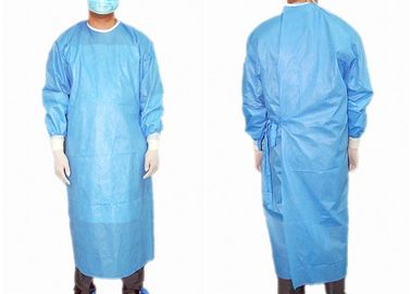 O vestido cirúrgico reforçado anti estática, isolamento descartável veste o álcool resistente